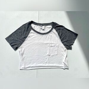 H&M Basic Cropped Raglan Tee — White & Gray | Size S